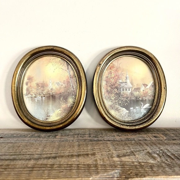 HomCo VTG Oval Gold framed scenic print set of 2 - Picture 1 of 7